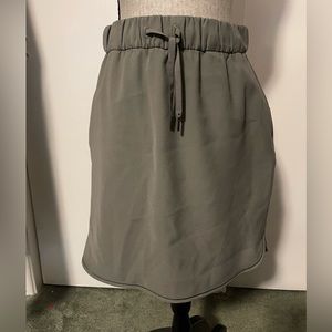 Lululemon “On The Fly” Gray Skirt In Magnum-Gray Size 8.
